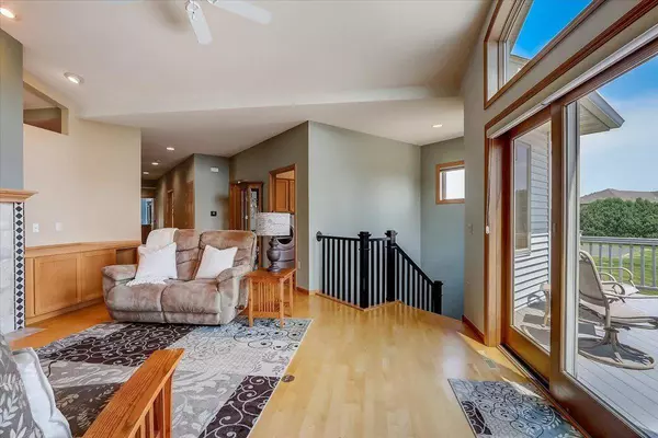 6472 Harvest Moon Ct, Waunakee, WI 53597
