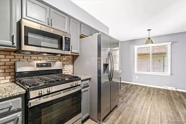 19870 BUTTERNUT Lane, Southfield, MI 48076