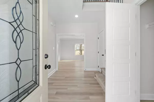 1726 Oak Forest Dr, Clarksville, TN 37043