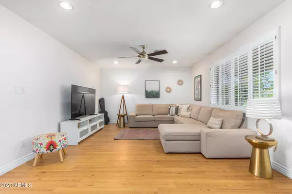 8307 E MEADOWBROOK Avenue, Scottsdale, AZ 85251