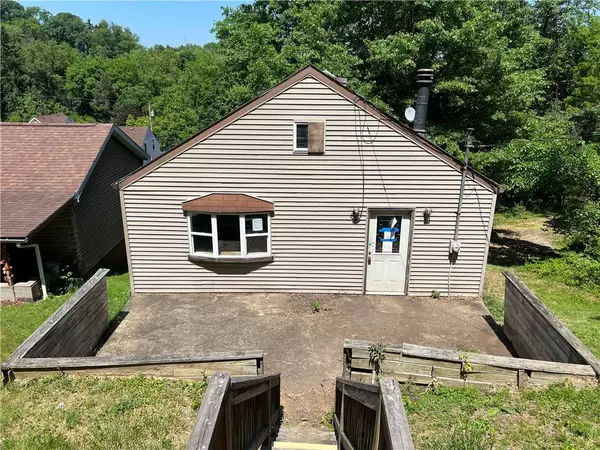 1415 Denver St, North Versailles, PA 15137