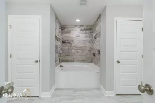 2048 Meadow Cove, Valdosta, GA GA