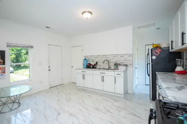 313 & 315 S Joliet ST, Joliet, IL 60436