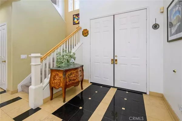 19 Vetrina, Irvine, CA 92606