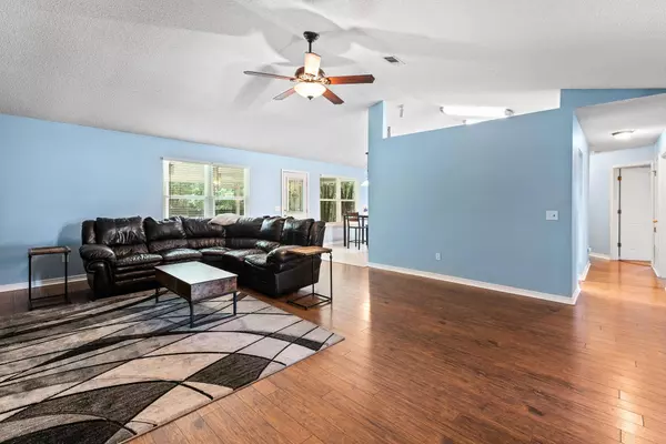 2816 Mohican Way, Crestview, FL 32539