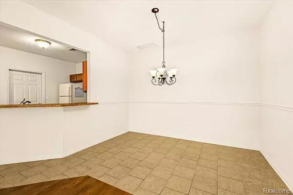 51799 ADLER PARK Drive W W, Chesterfield, MI 48051