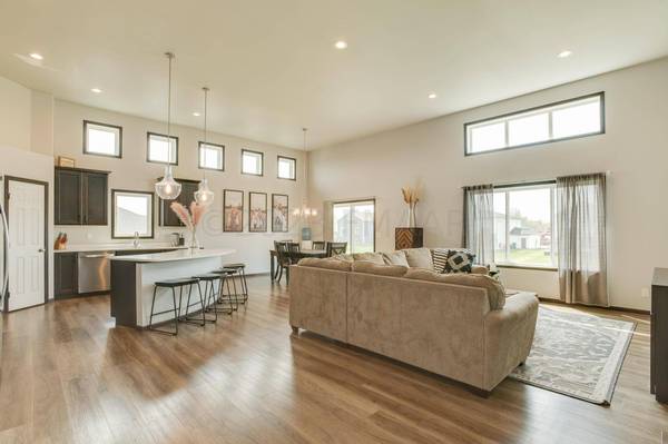 215 6 Street E, Horace, ND 58047