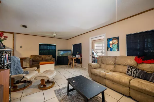 5910 PLYMOUTH SORRENTO RD, Apopka, FL 32712