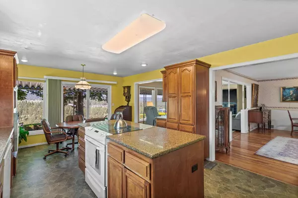 2007 N Hemlock St, Spokane, WA 99205