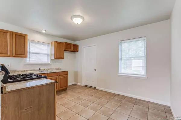 6631 BUENA VISTA ST, San Antonio, TX 78227-1504