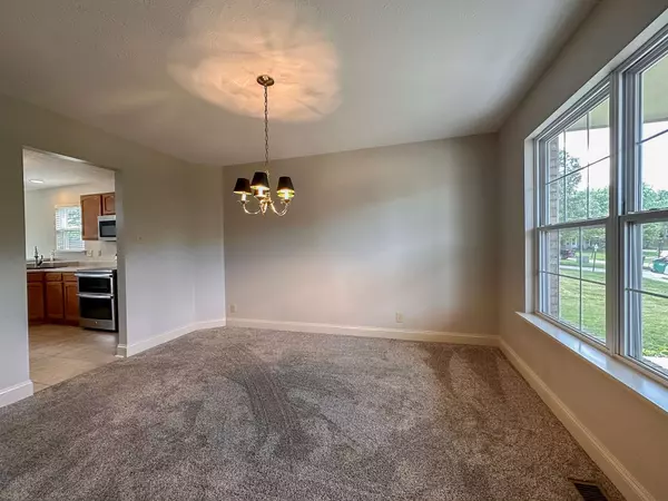 8453 Ardennes DR, Fishers, IN 46038