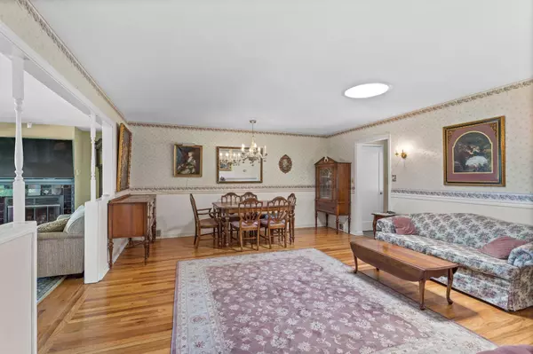 2007 N Hemlock St, Spokane, WA 99205