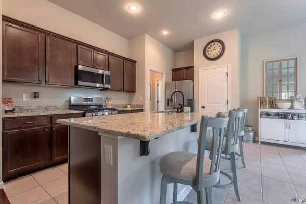 6619 RED ROSE DR, Baton Rouge, LA 70817