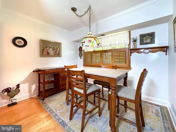 905 MEADOWVIEW LN #905, Mont Clare, PA 19453