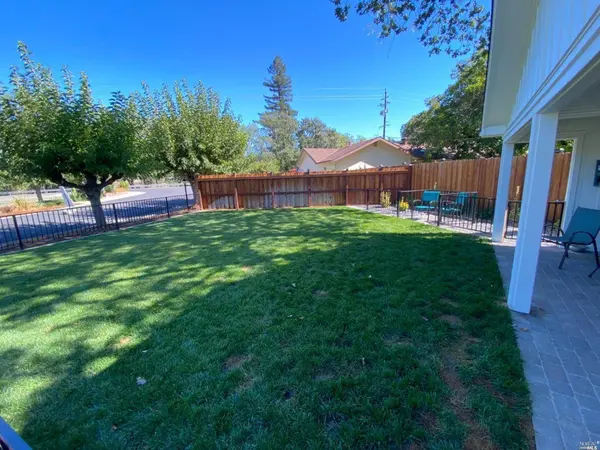 282 Colonial Park DR, Santa Rosa, CA 95403