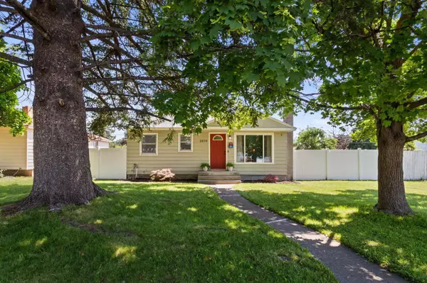 5610 N Oak St, Spokane, WA 99205