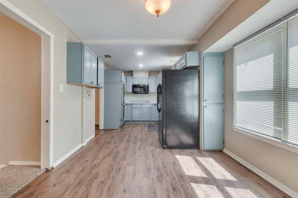 2714 Whispering Trail Circle, Pantego, TX 76013