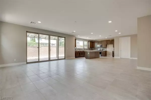 6853 Desert Finch Street, North Las Vegas, NV 89084