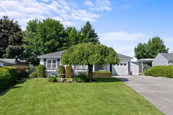 2007 N Hemlock St, Spokane, WA 99205