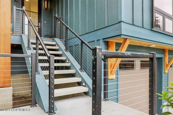 8236 Byron DR, Anchorage, AK 99516