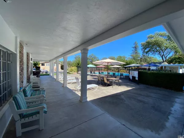 282 Colonial Park DR, Santa Rosa, CA 95403