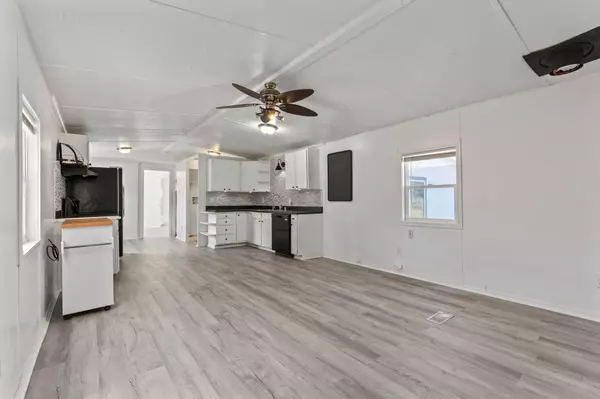 5615 E Oregon Rd, Elk, WA 99009