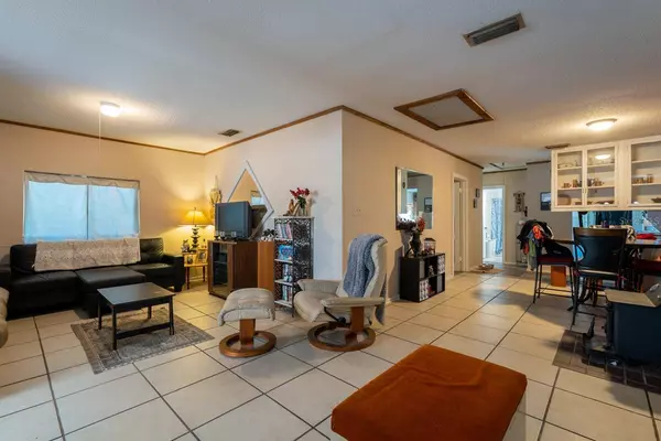 5910 PLYMOUTH SORRENTO RD, Apopka, FL 32712