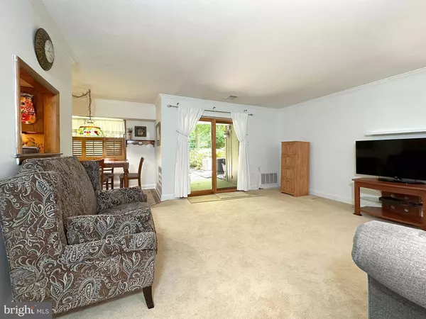 905 MEADOWVIEW LN #905, Mont Clare, PA 19453