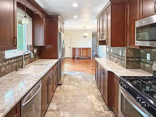 130 Colonial DR, Auburn, CA 95603