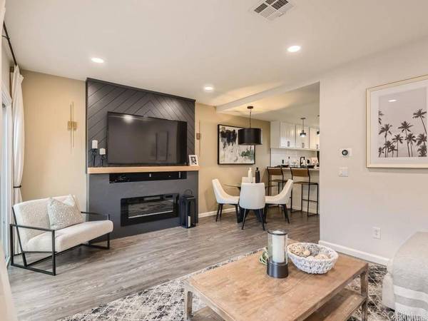 2349 Altisma WAY #B, Carlsbad, CA 92009