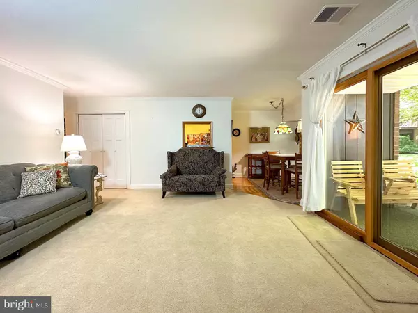 905 MEADOWVIEW LN #905, Mont Clare, PA 19453