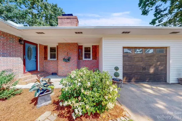 101 Crestwood CT, Kannapolis, NC 28083