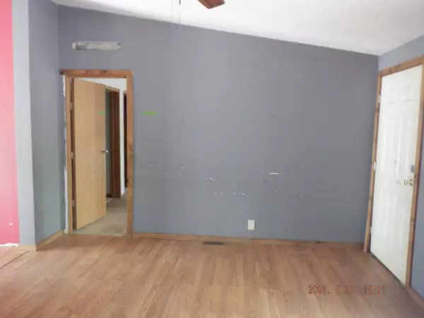 4905 106th Avenue, Grand Junction, MI 49056