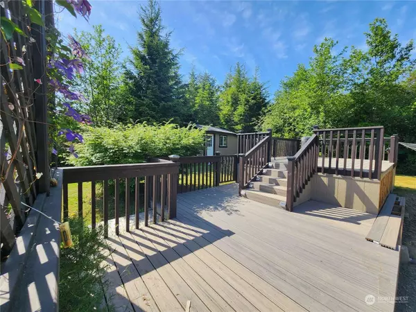 20521 Crane PL, Ocean Park, WA 98640