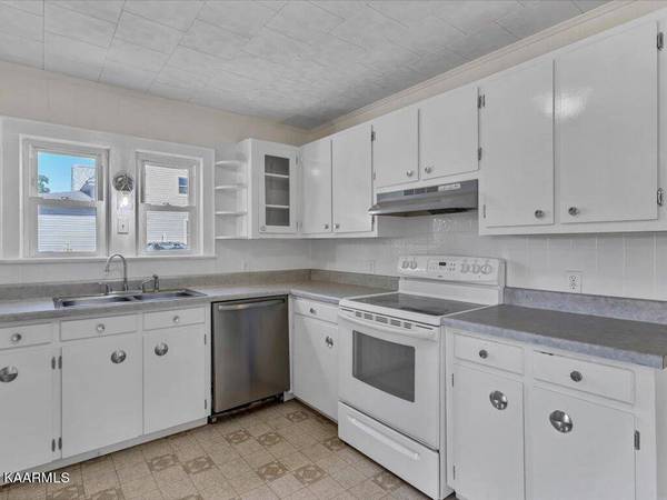 717 Carson St, Greeneville, TN 37743