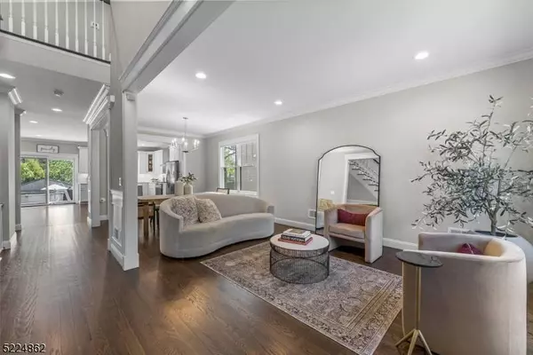 51 Claverack Rd, Clifton City, NJ 07013