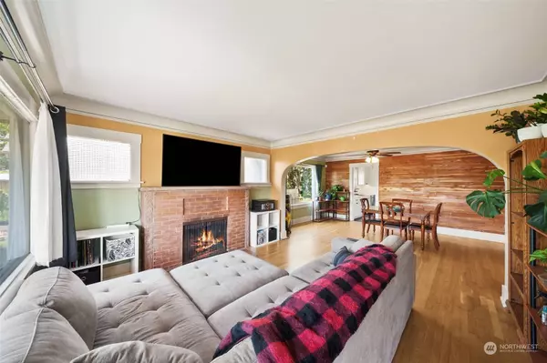 315 S Division LN, Tacoma, WA 98418