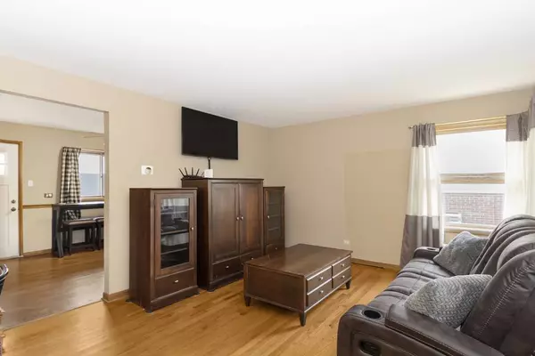 179 N Pamela Drive, Chicago Heights, IL 60411