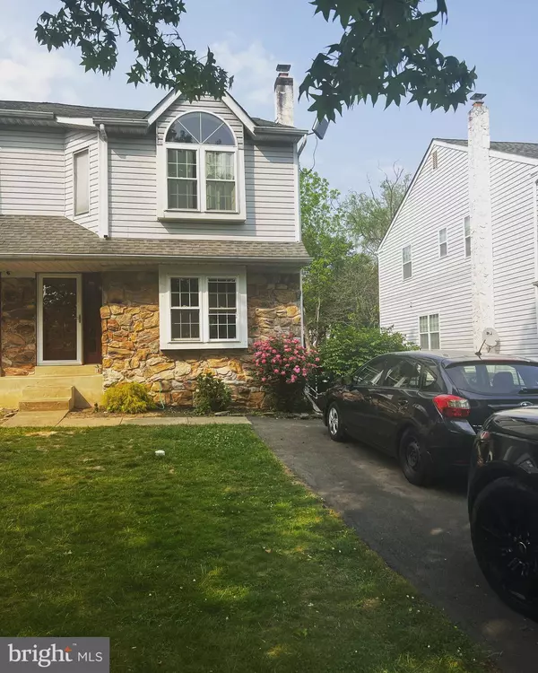 4 PEARL DR, Doylestown, PA 18901