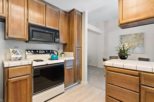 658 Cullivan DR, Sacramento, CA 95831