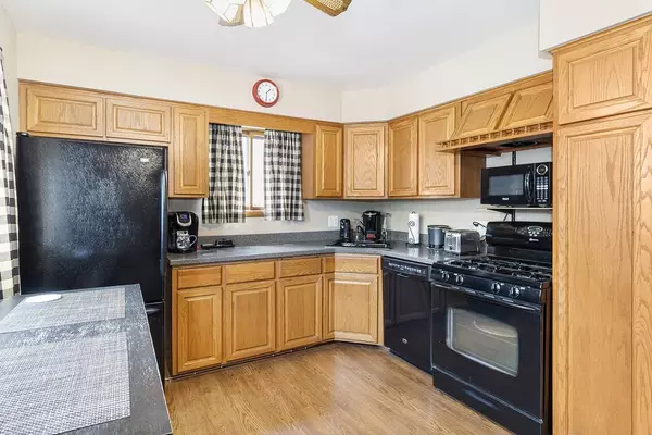 179 N Pamela Drive, Chicago Heights, IL 60411