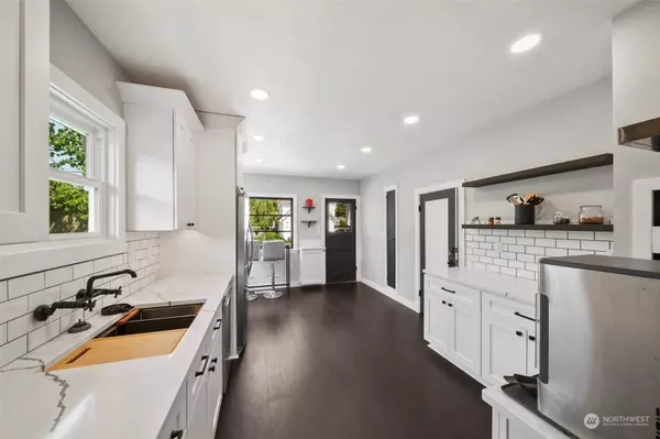 315 S Division LN, Tacoma, WA 98418