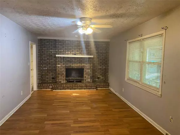 2043 PAIR RD SW, Marietta, GA 30008