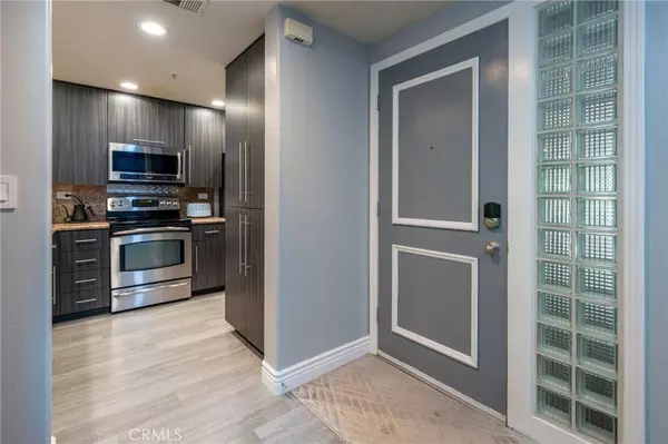 2253 Martin #115, Irvine, CA 92612