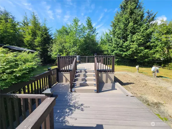 20521 Crane PL, Ocean Park, WA 98640