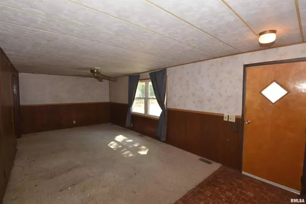 11761 FUELBERTH RD, Pekin, IL 61554