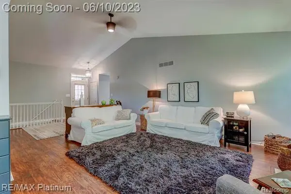 231 SISU KNOLL Drive, Brighton, MI 48116