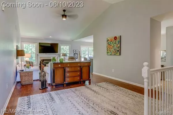 231 SISU KNOLL Drive, Brighton, MI 48116