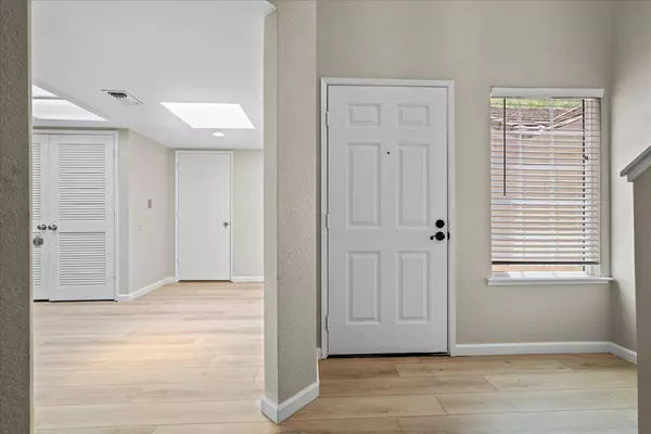 8189 Shane LN, Citrus Heights, CA 95610