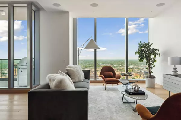 255 Hennepin Avenue #3204, Minneapolis, MN 55401